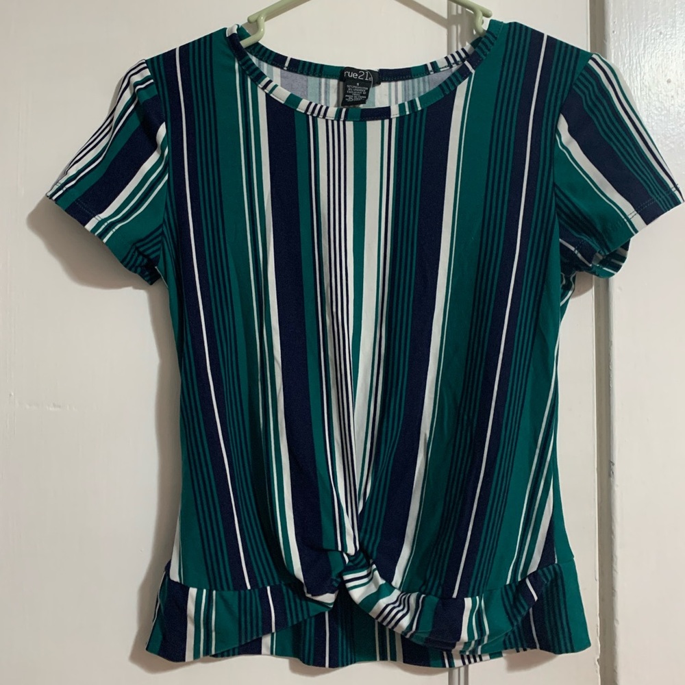 Blue striped rue 21 tshirt